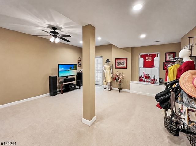 227 Canal Way, Hackettstown Town, NJ 07840
