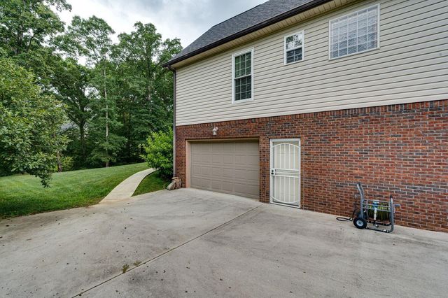 556 Kashaya Lane, Soddy Daisy, TN 37379