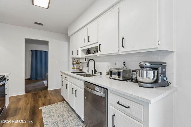 2395 DUMFRIES Court E, Orange Park, FL 32065