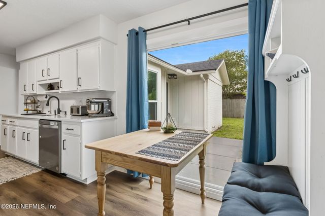 2395 DUMFRIES Court E, Orange Park, FL 32065