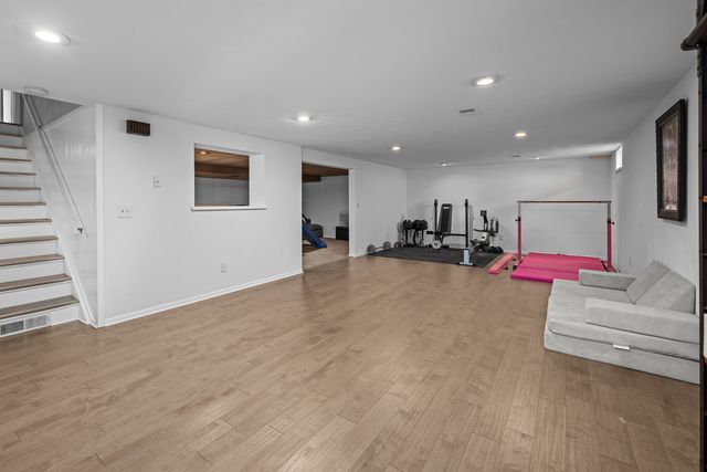 4074 4th street B, East Moline, IL 61244