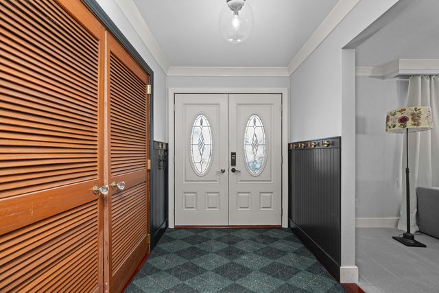 4074 4th street B, East Moline, IL 61244