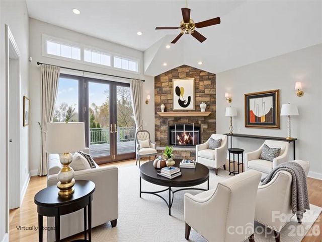 35 Stonecrest Court, Flat Rock, NC 28731