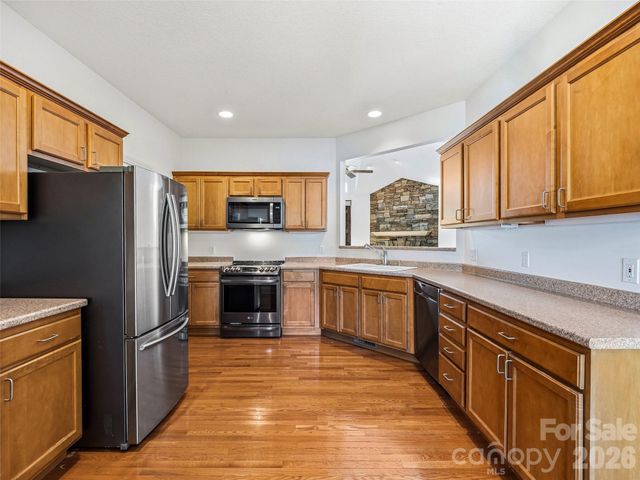 35 Stonecrest Court, Flat Rock, NC 28731