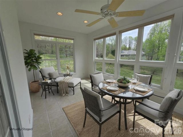 35 Stonecrest Court, Flat Rock, NC 28731