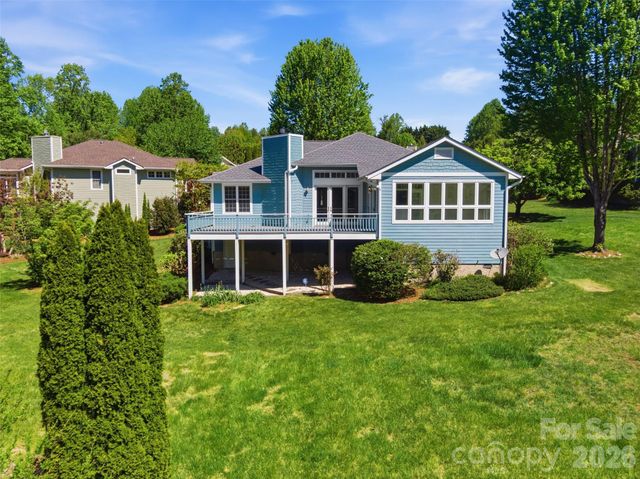 35 Stonecrest Court, Flat Rock, NC 28731