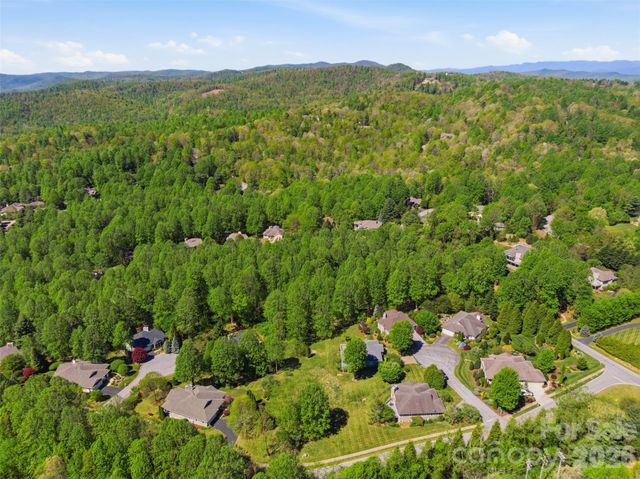 35 Stonecrest Court, Flat Rock, NC 28731