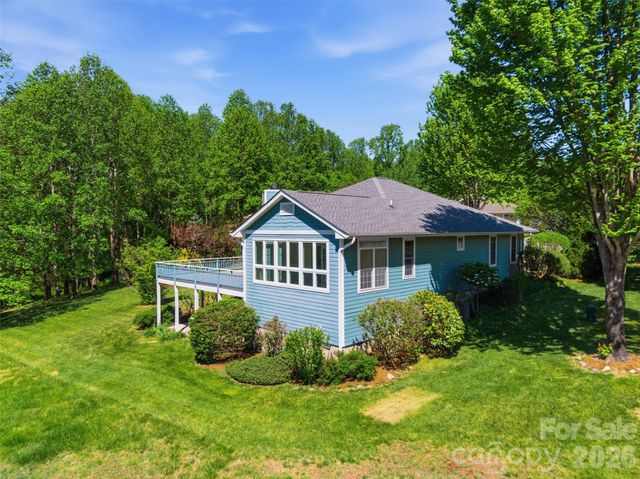 35 Stonecrest Court, Flat Rock, NC 28731