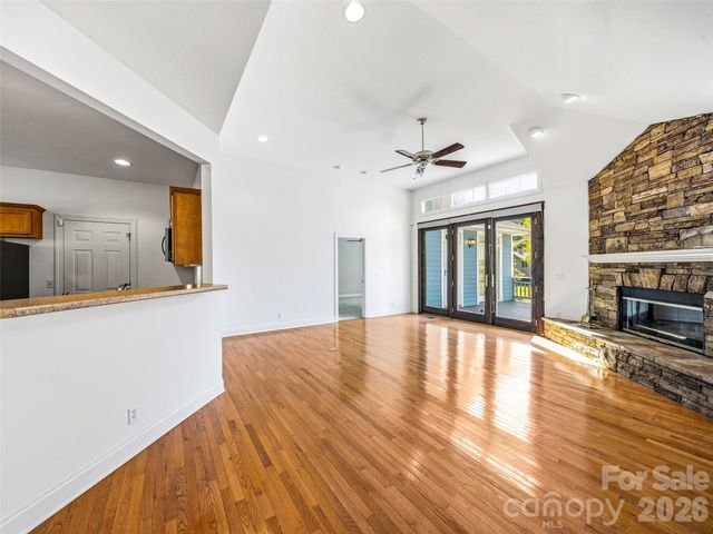 35 Stonecrest Court, Flat Rock, NC 28731