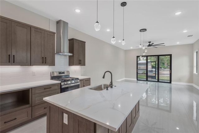 6021 INTERBAY, Tampa, FL 33611