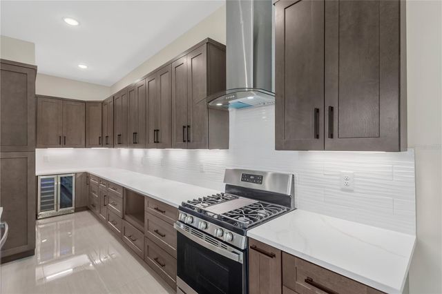 6021 INTERBAY, Tampa, FL 33611