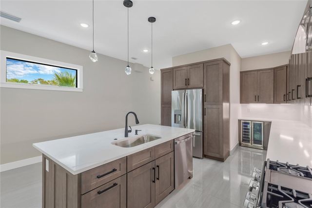 6021 INTERBAY, Tampa, FL 33611