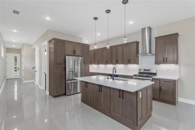 6021 INTERBAY, Tampa, FL 33611