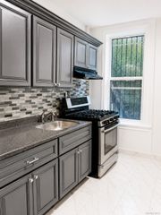 206 Hoyt Street #1, Brooklyn, NY 11217