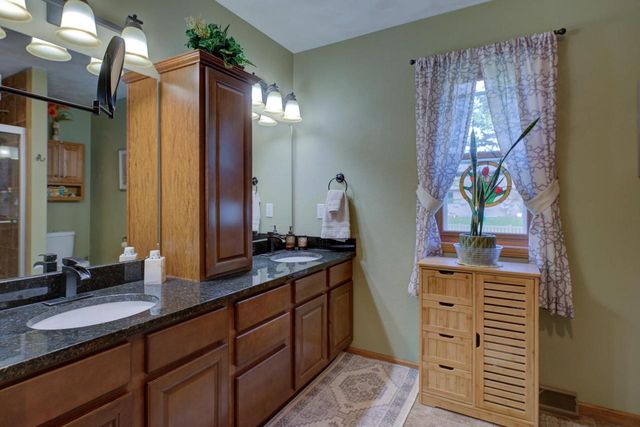 3517 Kingsbridge Drive, Janesville, WI 53546