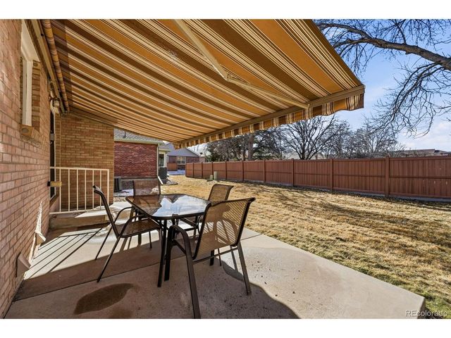 6487 Pierson St, Arvada, CO 80004