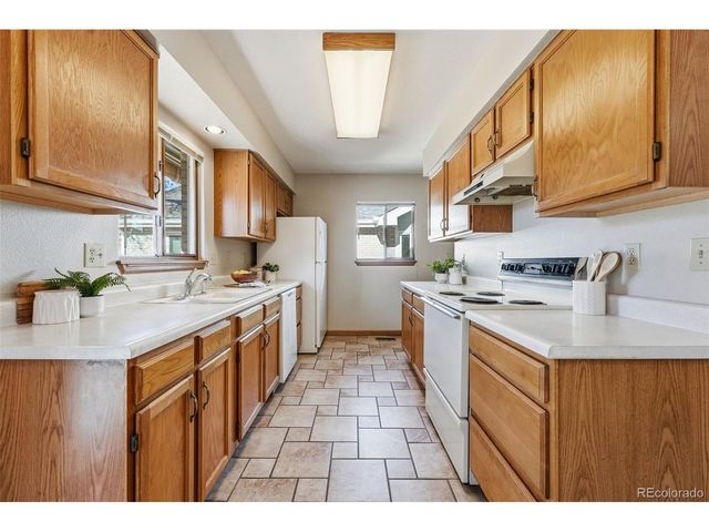 6487 Pierson St, Arvada, CO 80004
