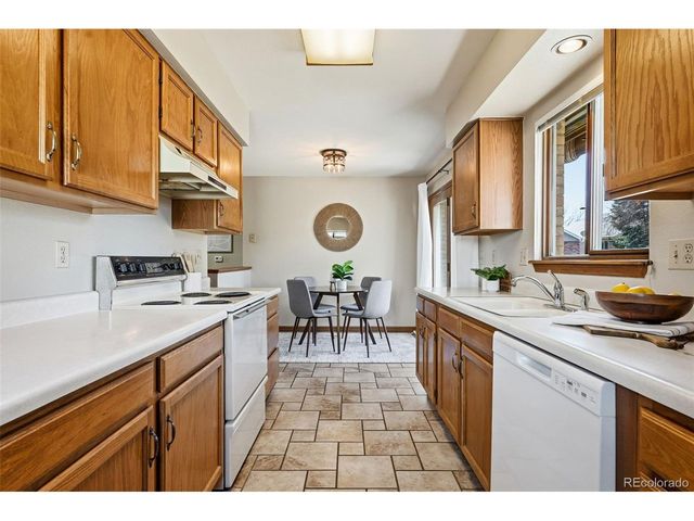 6487 Pierson St, Arvada, CO 80004