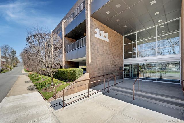 111 Brook Street 211, Scarsdale, NY 10583