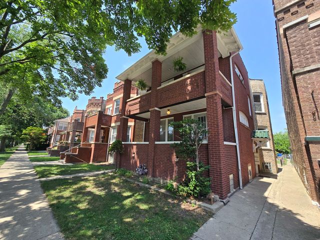 5030 W Hutchinson Street 1ST, Chicago, IL 60641