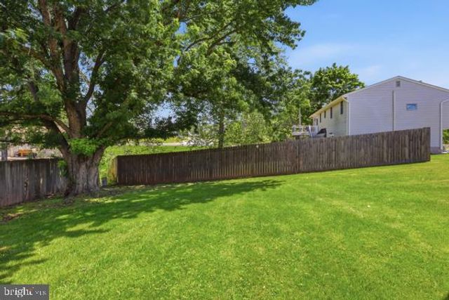 3496 FOX RIDGE CT, Dover, PA 17315