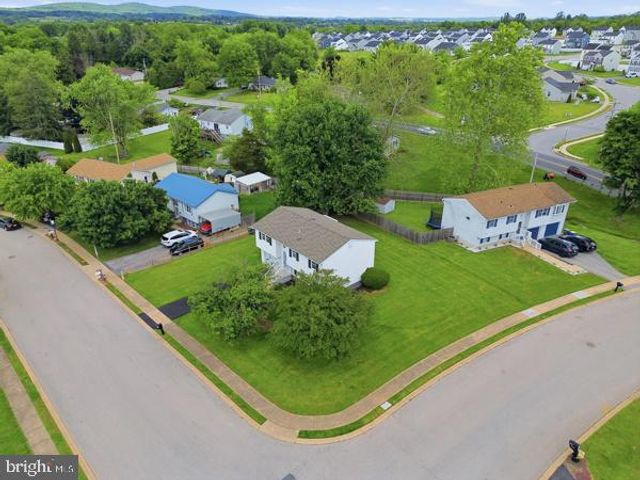 3496 FOX RIDGE CT, Dover, PA 17315
