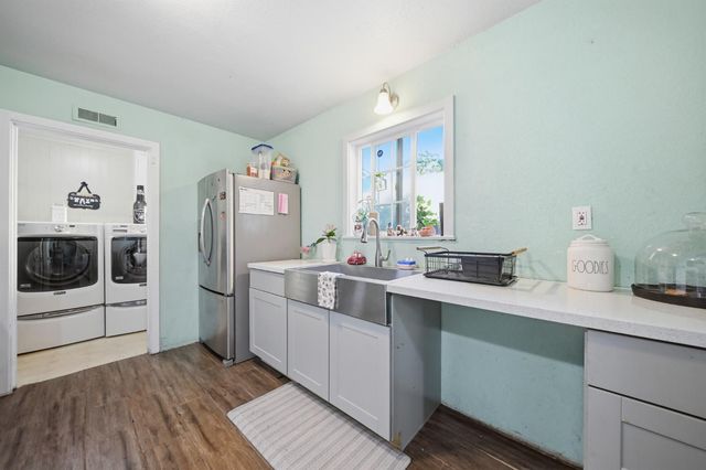 1651 Lucerne Ave, Stockton, CA 95203