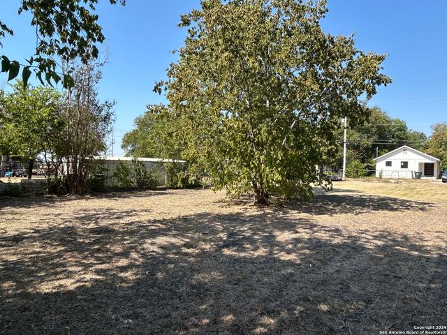 405 HARPER ST, Seguin, TX 78155