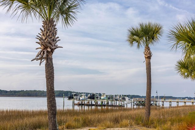 2605 Rivertowne Parkway, Mount Pleasant, SC 29466