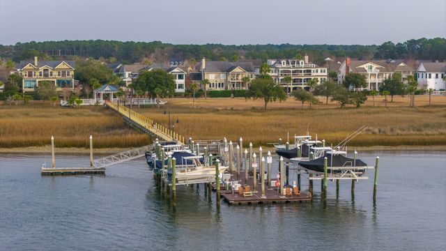 2605 Rivertowne Parkway, Mount Pleasant, SC 29466