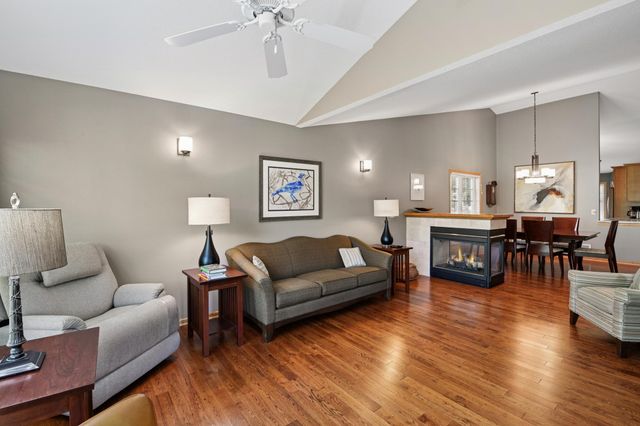 8973 Deer Run Drive, Victoria, MN 55386