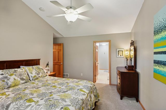 8973 Deer Run Drive, Victoria, MN 55386