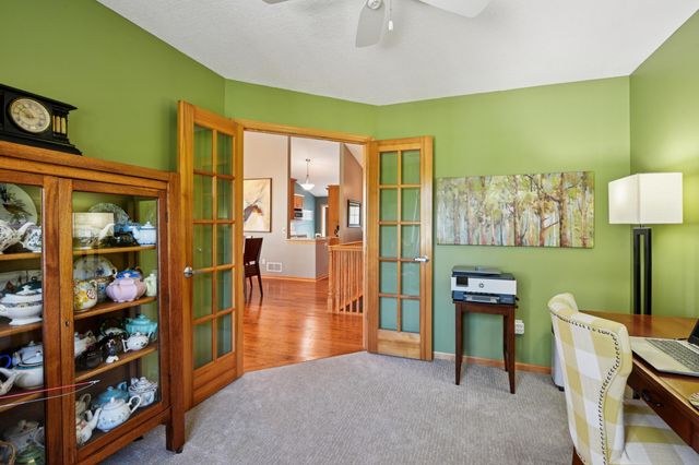 8973 Deer Run Drive, Victoria, MN 55386