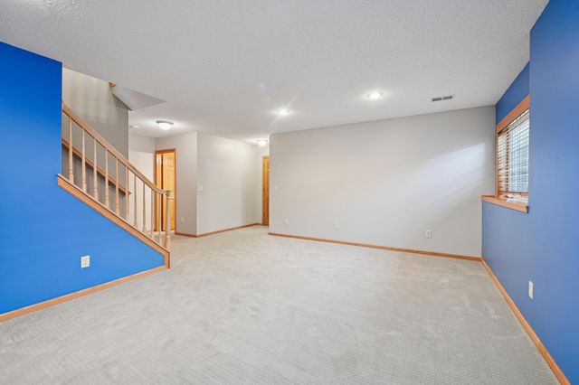 8973 Deer Run Drive, Victoria, MN 55386