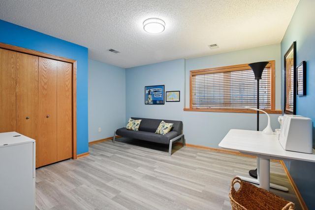 8973 Deer Run Drive, Victoria, MN 55386