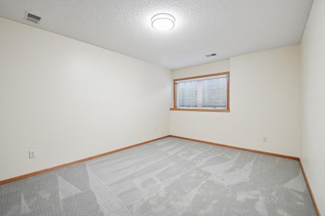 8973 Deer Run Drive, Victoria, MN 55386