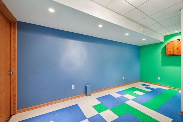 8973 Deer Run Drive, Victoria, MN 55386