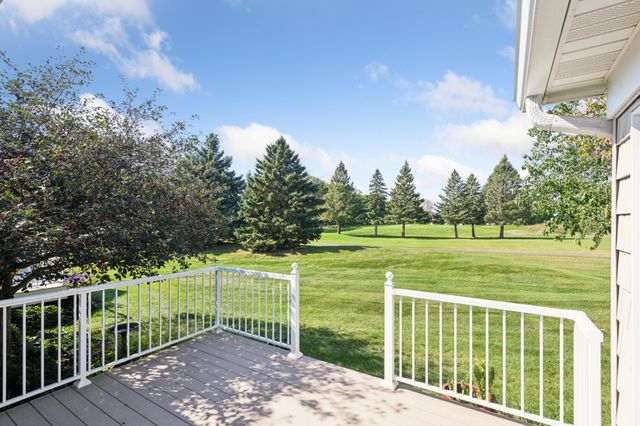 8973 Deer Run Drive, Victoria, MN 55386