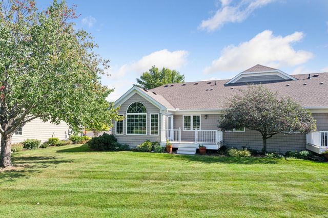 8973 Deer Run Drive, Victoria, MN 55386