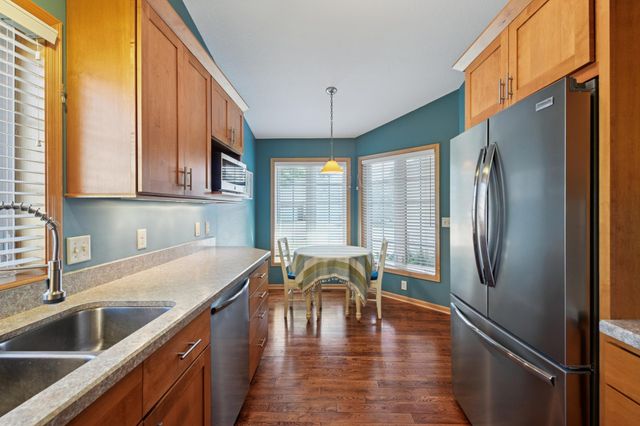 8973 Deer Run Drive, Victoria, MN 55386