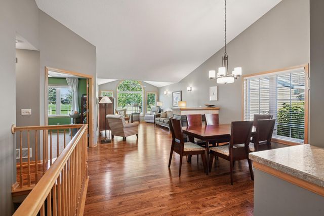 8973 Deer Run Drive, Victoria, MN 55386