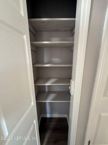 1033 AKE Lane, Jacksonville, FL 32218