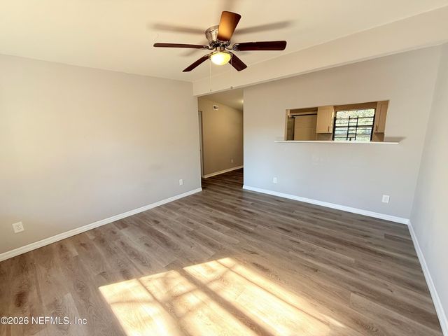 1033 AKE Lane, Jacksonville, FL 32218