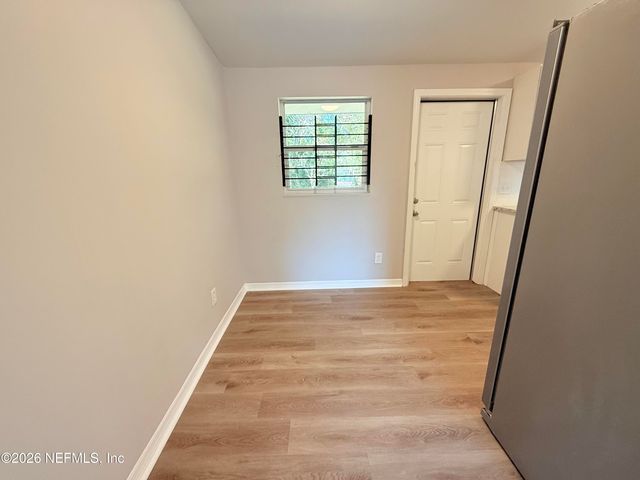 1033 AKE Lane, Jacksonville, FL 32218