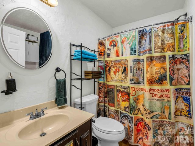 115 Cinnamon Way, Flat Rock, NC 28731
