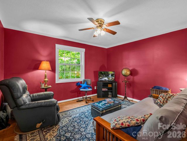 115 Cinnamon Way, Flat Rock, NC 28731