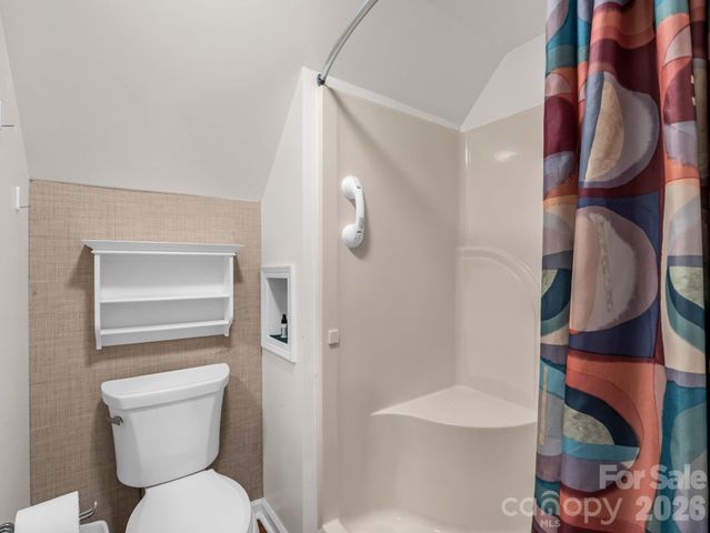 115 Cinnamon Way, Flat Rock, NC 28731