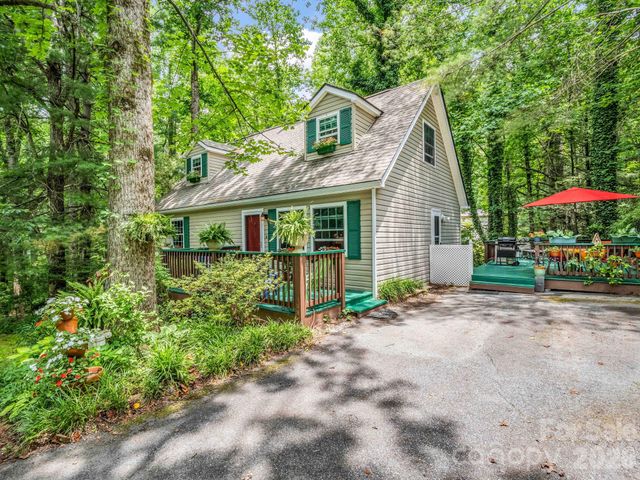 115 Cinnamon Way, Flat Rock, NC 28731