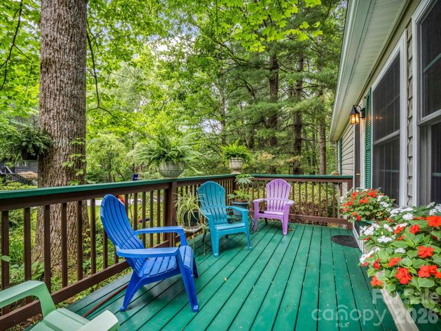 115 Cinnamon Way, Flat Rock, NC 28731