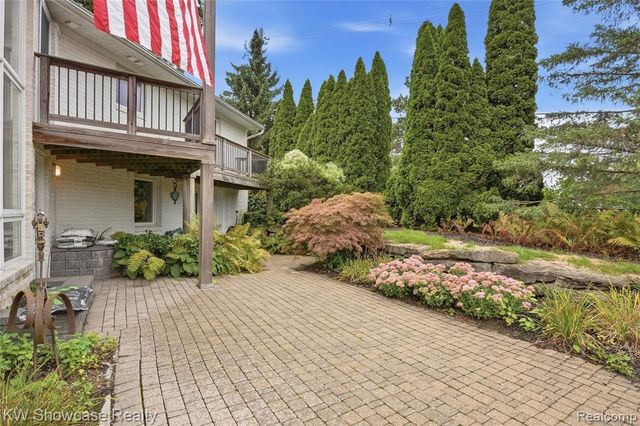 4614 Claudia Drive, Waterford, MI 48328